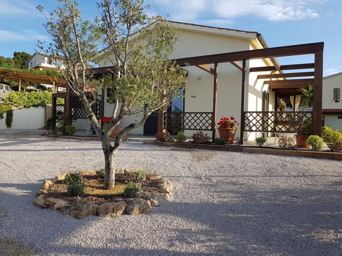 Agriturismo Diaccia Botrona カスティリオーネ・デッラ・ペスカーイア エクステリア 写真