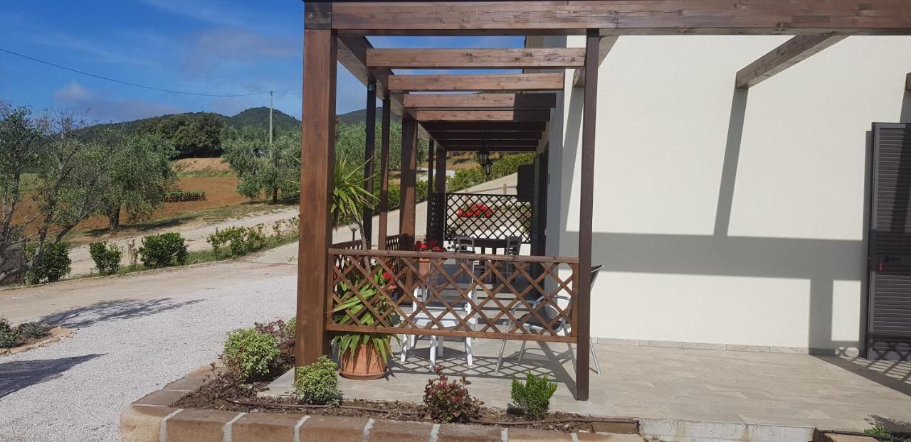 Agriturismo Diaccia Botrona カスティリオーネ・デッラ・ペスカーイア エクステリア 写真